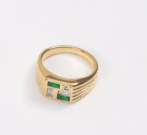 Green Zircon Titanium Steel Electroplated 18k Gold Ring